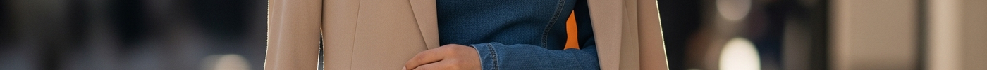 Quelle veste porter avec une robe en jean ?