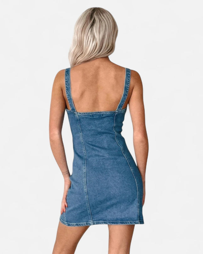 Robe en jean avec bouton